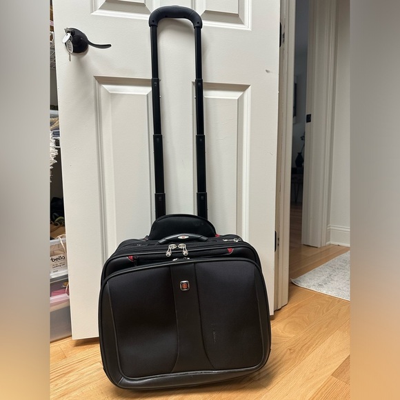 Swiss rolling business carry on luggage - Picture 1 of 3